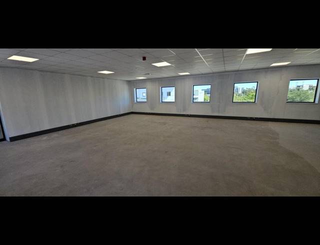 BUSINESS PROPERTY TO RENT IN VORNA VALLEY